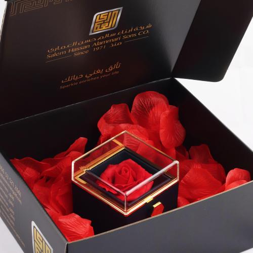 تغليف هدايا مع وردة دائمة لون الكحلي