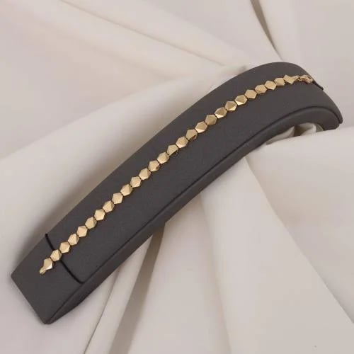اسوارة ذهب بشكل مثلثات ( عيار 18 )