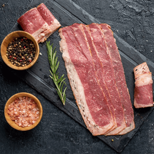 شرائح لحم بقري مقدد