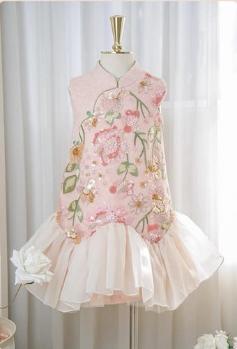 طقم همسة الأزهار المميز