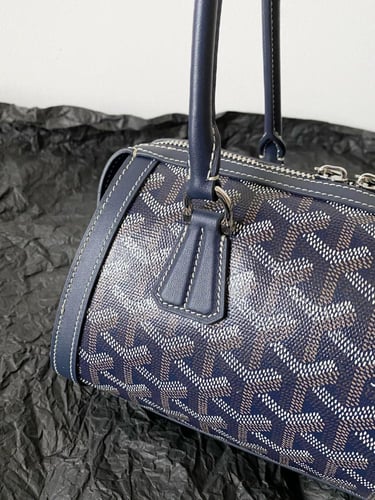 Goyard Bonbonnière Bag 30cm / حقيبة غويارد بونبوني...