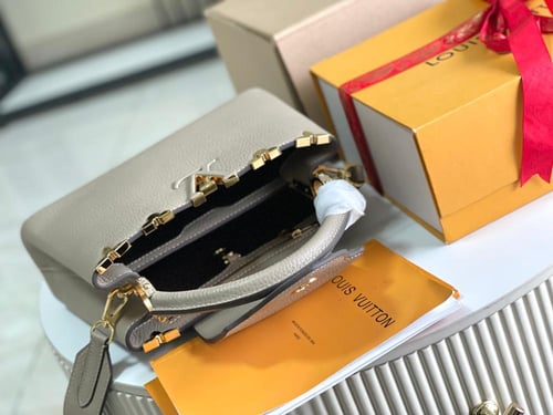 Louis Vuitton Capucines Top Handle Bag