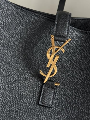 YSL Le 5 À 7 Bea Tote Bag