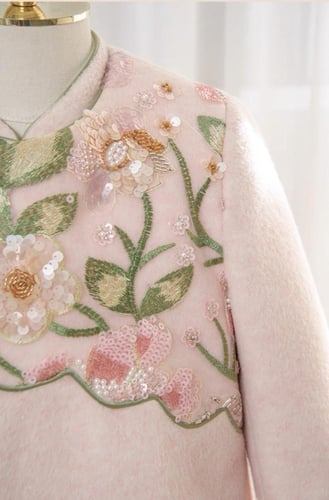 طقم همسة الأزهار المميز