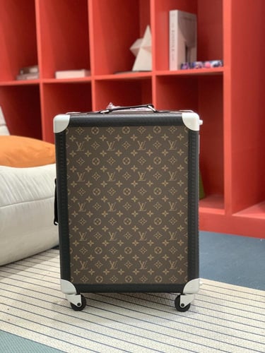 شنطة سفر لويس فيتون LV Luggage Bag