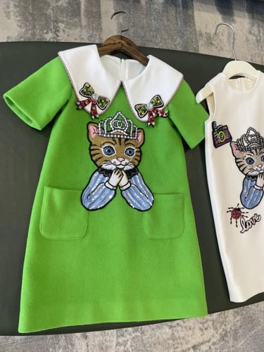 فستان دولتشي غابانا بناتي فاخر بتطريز