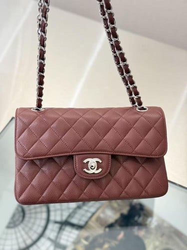 Chanel Burgundy Caviar Classic Double Flap Bag / ح...