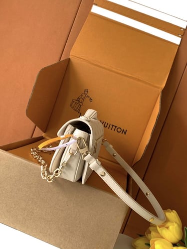 Louis Vuitton Pochette Métis Monogram