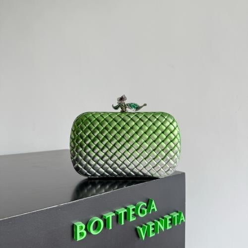 Bottega Veneta Green Intrecciato Knot Clutch