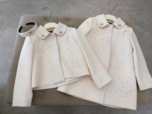 طقم DG فستان مع اكسسوار الشعر فاخر مزين بالكريستال