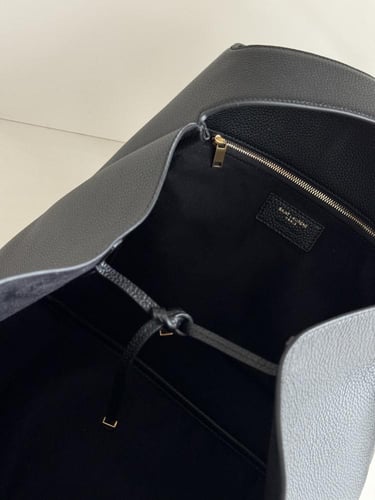 YSL Le 5 À 7 Bea Tote Bag