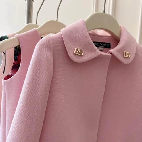 طقم مميز دولتشي غابانا باللون الوردي