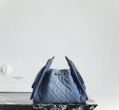 Chanel small 25 bag / حقيبة شانيل صغيرة 25