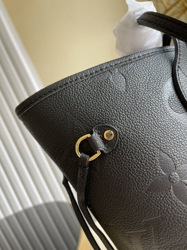 توت باق Neverfull