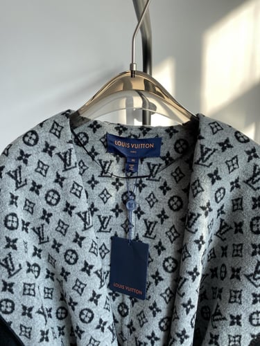Lv coat