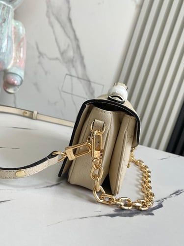 LV Pochette Metis 21.5cm