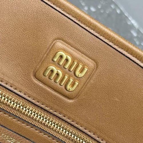 MiuMiu aventure nappa 40cm