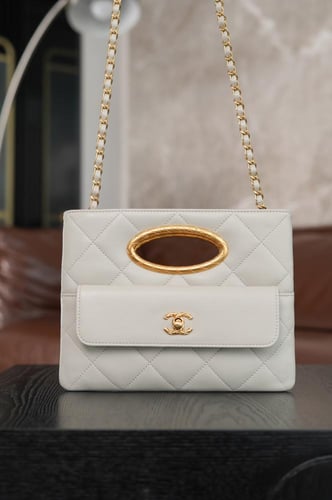حقيبة شانيل الأنيقة – Chanel Elegant Handbag