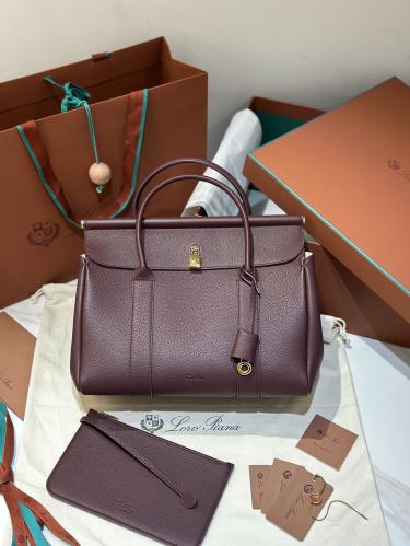 Loro Piana Loom Bag / حقيبة لورو بيانا لووم