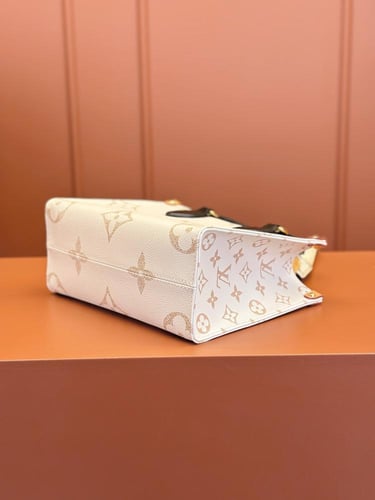 Louis Vuitton OnTheGo PM