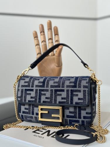 Fendi Baguette / فندي باغيت