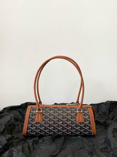 Goyard Bonbonnière Bag 30cm / حقيبة غويارد بونبوني...
