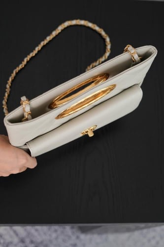 حقيبة شانيل الأنيقة – Chanel Elegant Handbag