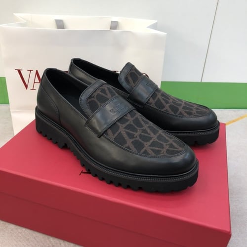 Valentino Loafer حذاء فالنتينو لوفر