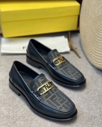 حذاء لوفر فندي مونوجرام Fendi Monogram Loafer