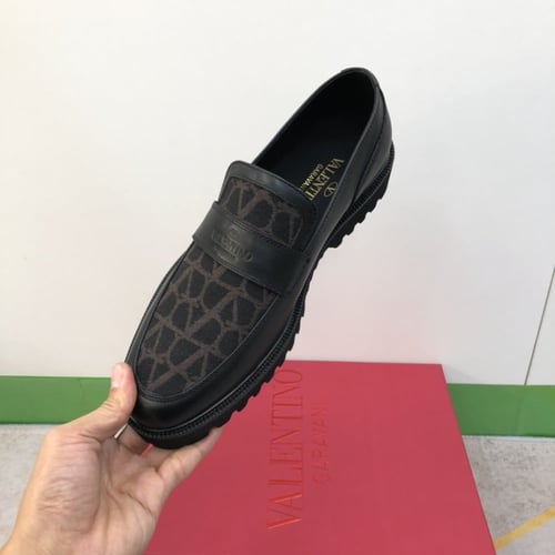 Valentino Loafer حذاء فالنتينو لوفر
