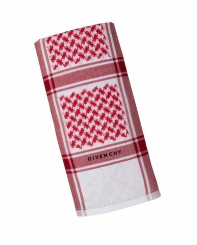 شماغ جيفنشي كلاسيك اصدار 2025