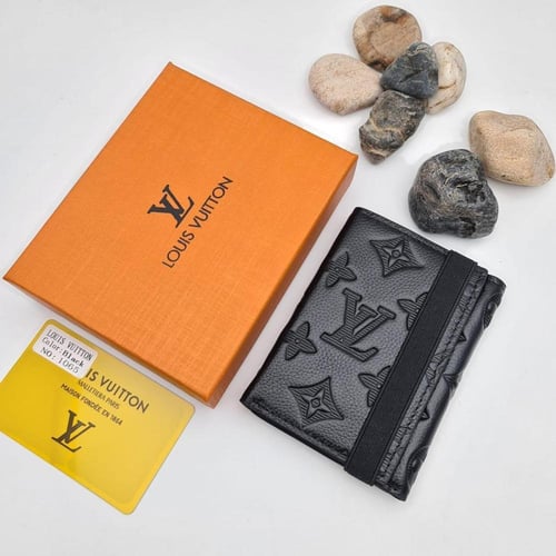 بوك لويس فيتون