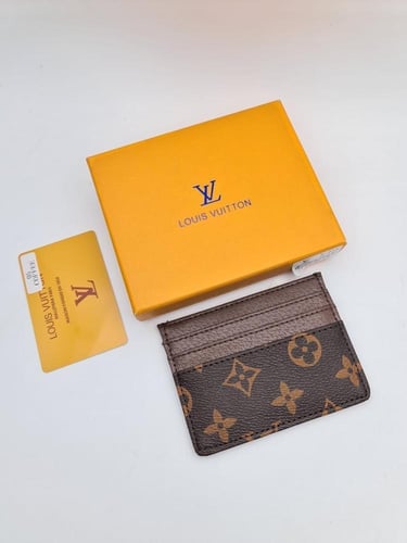 بوك لويس فيتون