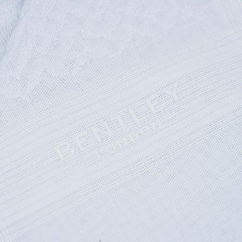 شماغ بنتلي أبيض BW2 2022