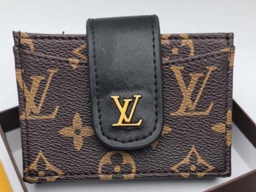 بوك لويس فيتون