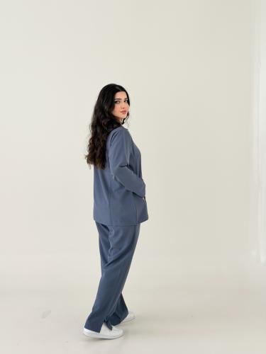 جاكت نسائي مع سكراب لون ستيل بلو