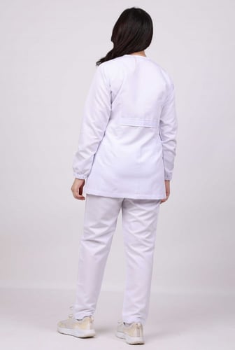 وارمر طبي مع بنطلون لون ابيض