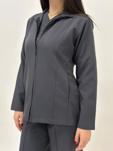 جاكت نسائي مع سكراب لون رصاصي غامق