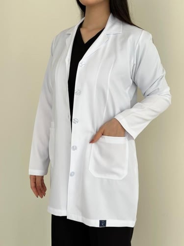 لاب كوت طبي نسائي - أبيض 28 انش