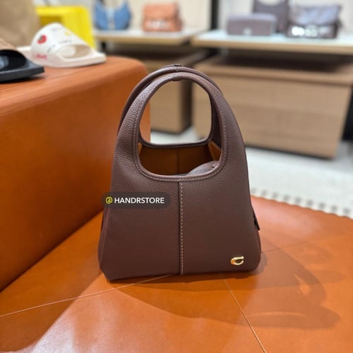 شنطه كوتش لانا حجم ٢٣