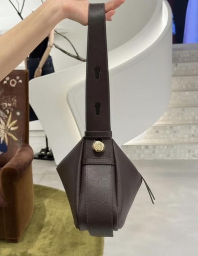 جديد توري بورش الحجم الكبير