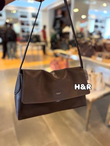 شنطة كوتش - Chelsea Shoulder Bag 30