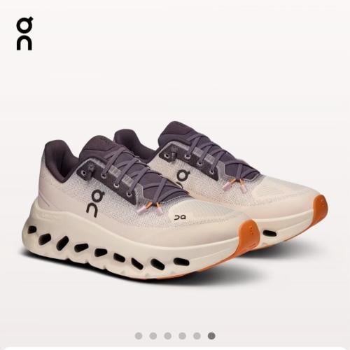 On Running Cloudtilt Shoes نسائي