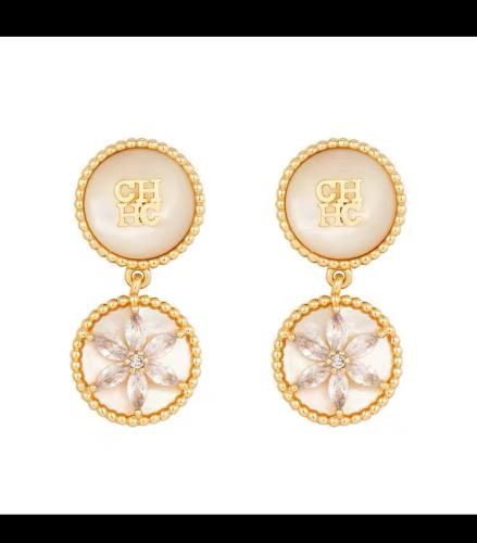 اقراط ( حلق ) محاكي لماركة CH ذهبي مع ملحقات