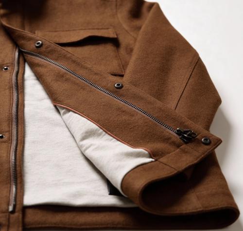 جاكيت شتوي بتصميم كلاسيكي أنيق