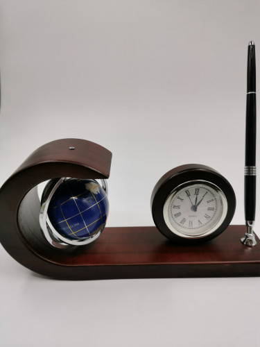 ساعة مكتبية