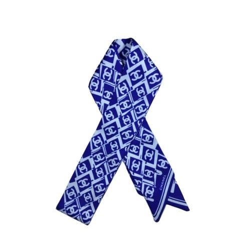 سكارف شانيل لون أزرق