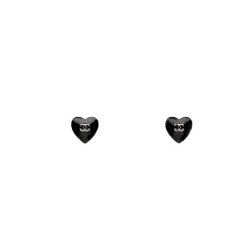 حلق شانيل Chanel Heart earrings