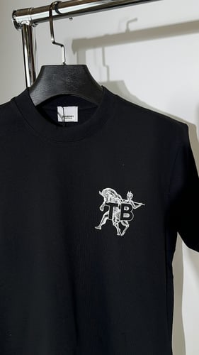 تيشيرت بربري أسود