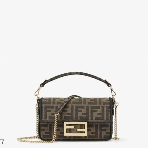شنطة فندي Baguette Mini